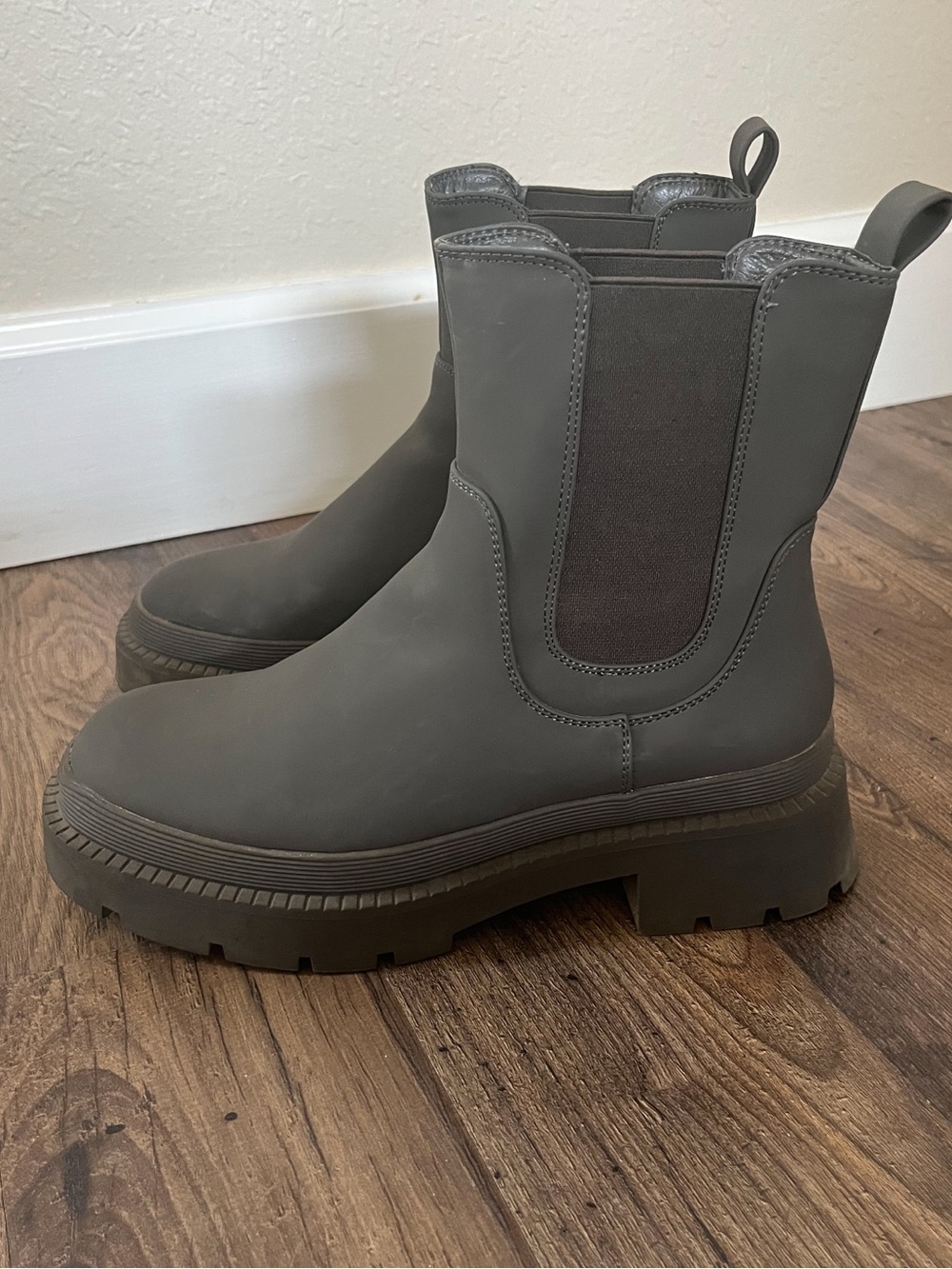 Dream Pairs Chelsea Platform Booties Ankle Boots Dark Green Faux Leather Women 8